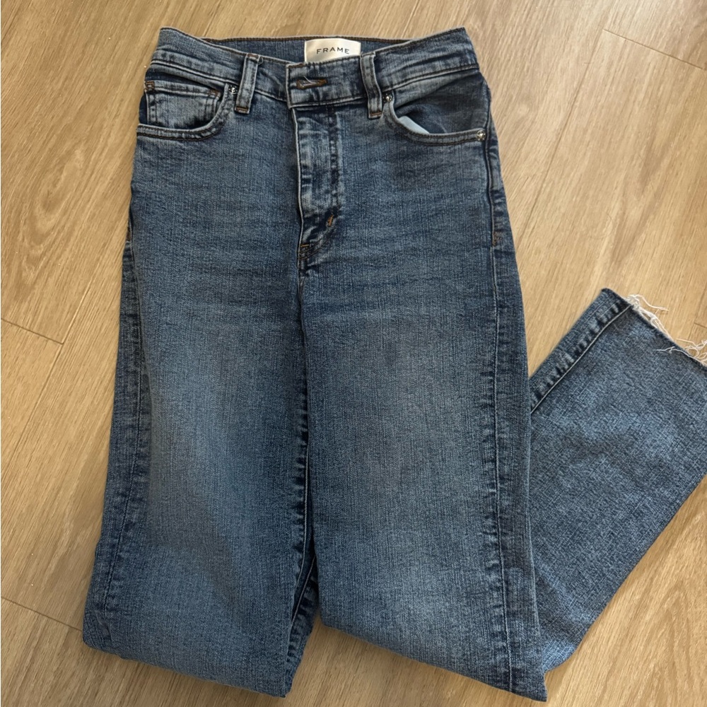 Frame Le Sleek Straight Jeans in Rowley